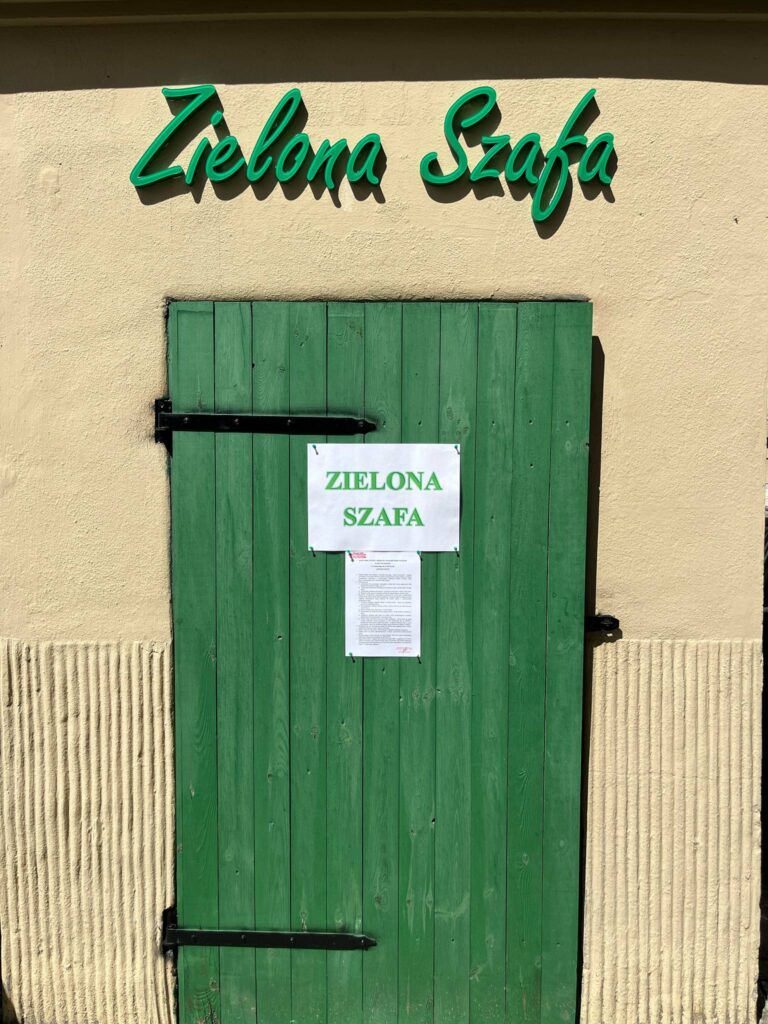 Daj ubraniom drugie życie! Zielona Szafa otwarta w Ostródzie