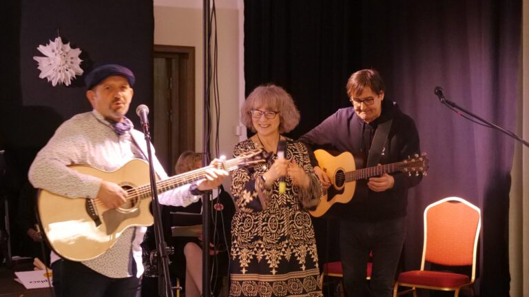 „Nie wyobrażam sobie, że zamykam drzwi i po prostu przestaje to miejsce dla mnie istnieć.” Anna Głowińska o pożegnaniu z Biblioteką