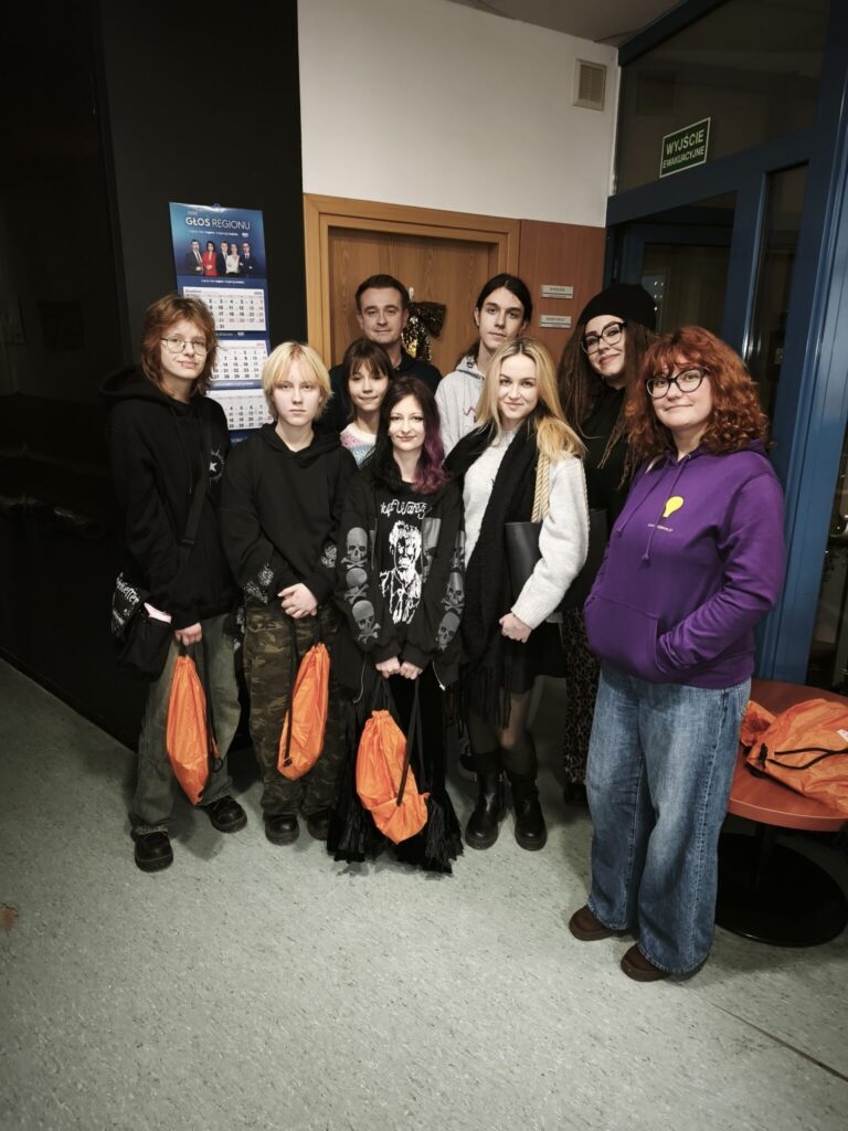 Młodzieżowa Redakcja RzeczJasna za kulisami TVP 3 Olsztyn